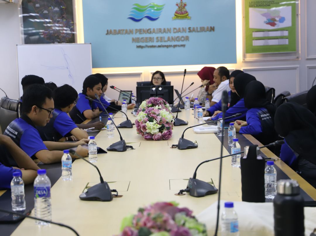 LAWATAN KERJAYA UNTUK PROGRAM MATHSTATS EDUVENTURE 2023/2024 KELAB MAHASISWA MATEMATIK DAN STATISTIK (KMMS) UNIVESITI PUTRA MALAYSIA (UPM) KE JABATAN PENGAIRAN DAN SALIRAN NEGERI SELANGOR