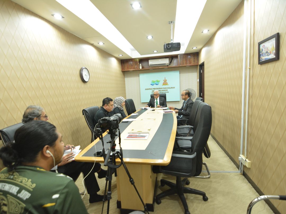 SESI  TEMUBUAL PENGARAH BERSAMA SELANGOR TV DAN PORTAL BERITA ONLINE SCOOP