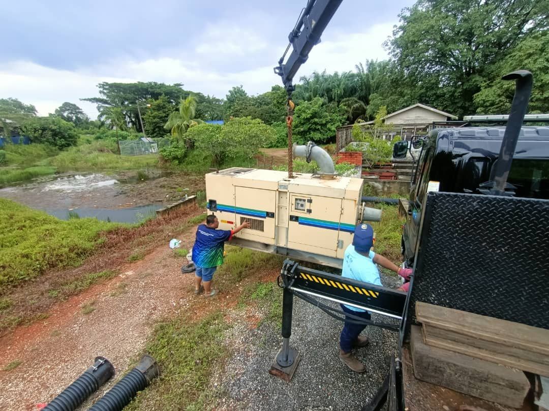 OPERASI PAM BERGERAK DI SELANGOR UNTUK MENGURANGKAN RISIKO BANJIR DI DAERAH KUALA SELANGOR