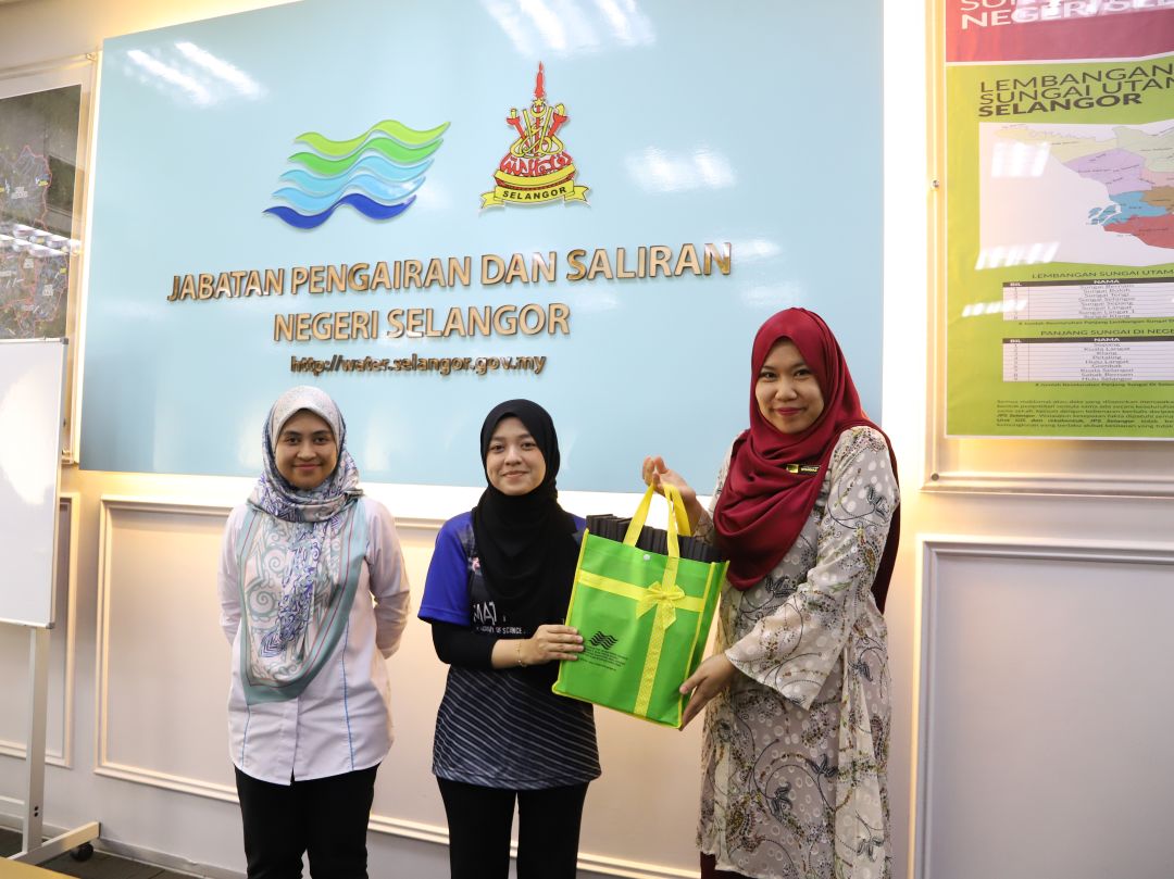 LAWATAN KERJAYA UNTUK PROGRAM MATHSTATS EDUVENTURE 2023/2024 KELAB MAHASISWA MATEMATIK DAN STATISTIK (KMMS) UNIVESITI PUTRA MALAYSIA (UPM) KE JABATAN PENGAIRAN DAN SALIRAN NEGERI SELANGOR