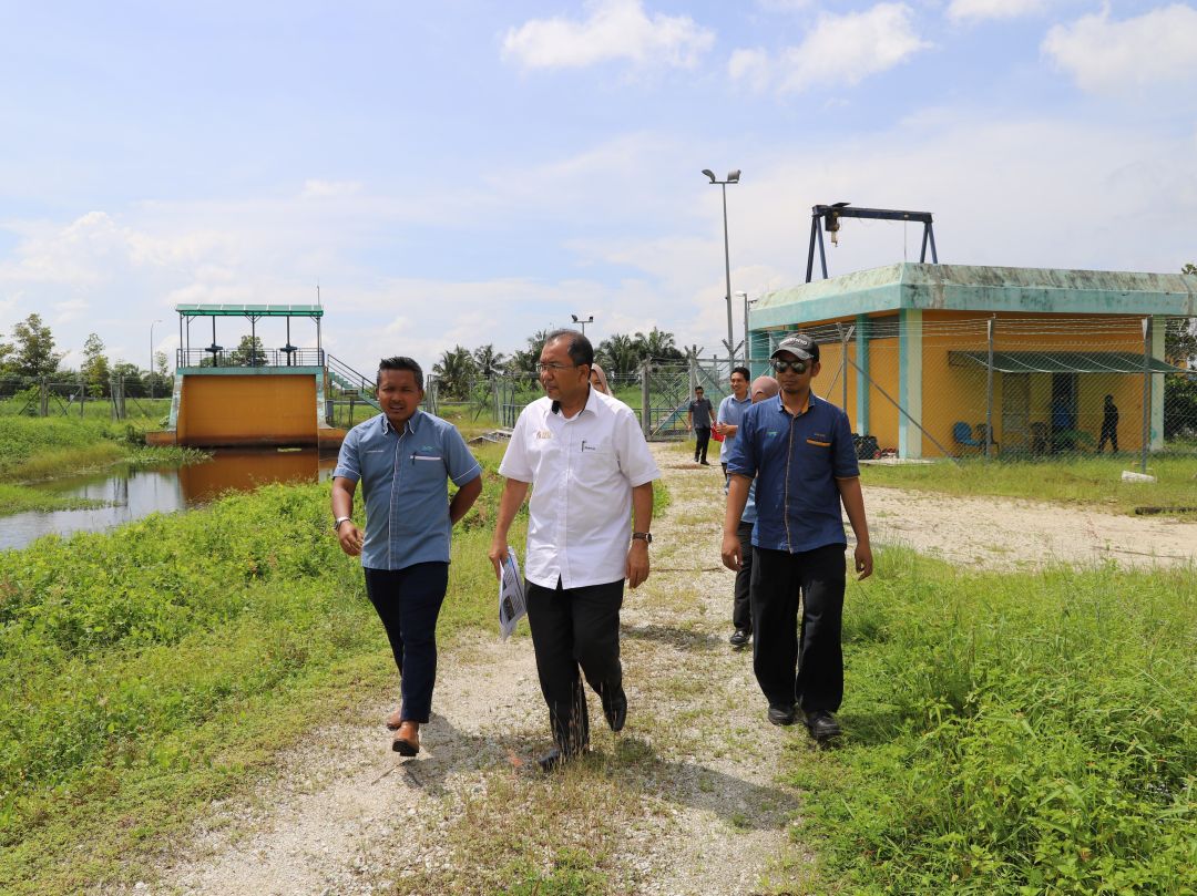 KUNJUNGAN HORMAT TIMBALAN SETIAUSAHA KERAJAAN (PENGURUSAN)/ KETUA PEGAWAI MAKLUMAT NEGERI KEDAH (CDO) KE SISTEM PENGAIRAN DAERAH SABAK BERNAM