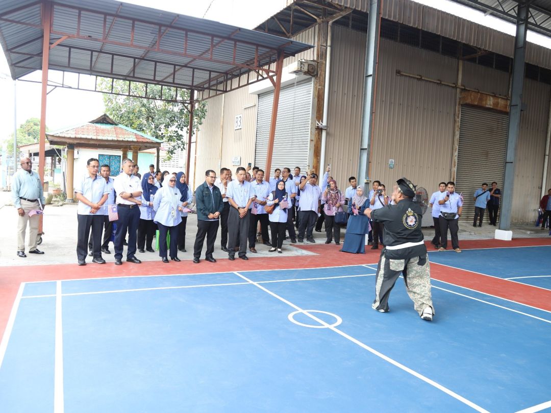 MAJLIS PENYERAHAN KIBAR JALUR GEMILANG JABATAN PENGAIRAN DAN SALIRAN NEGERI SELANGOR