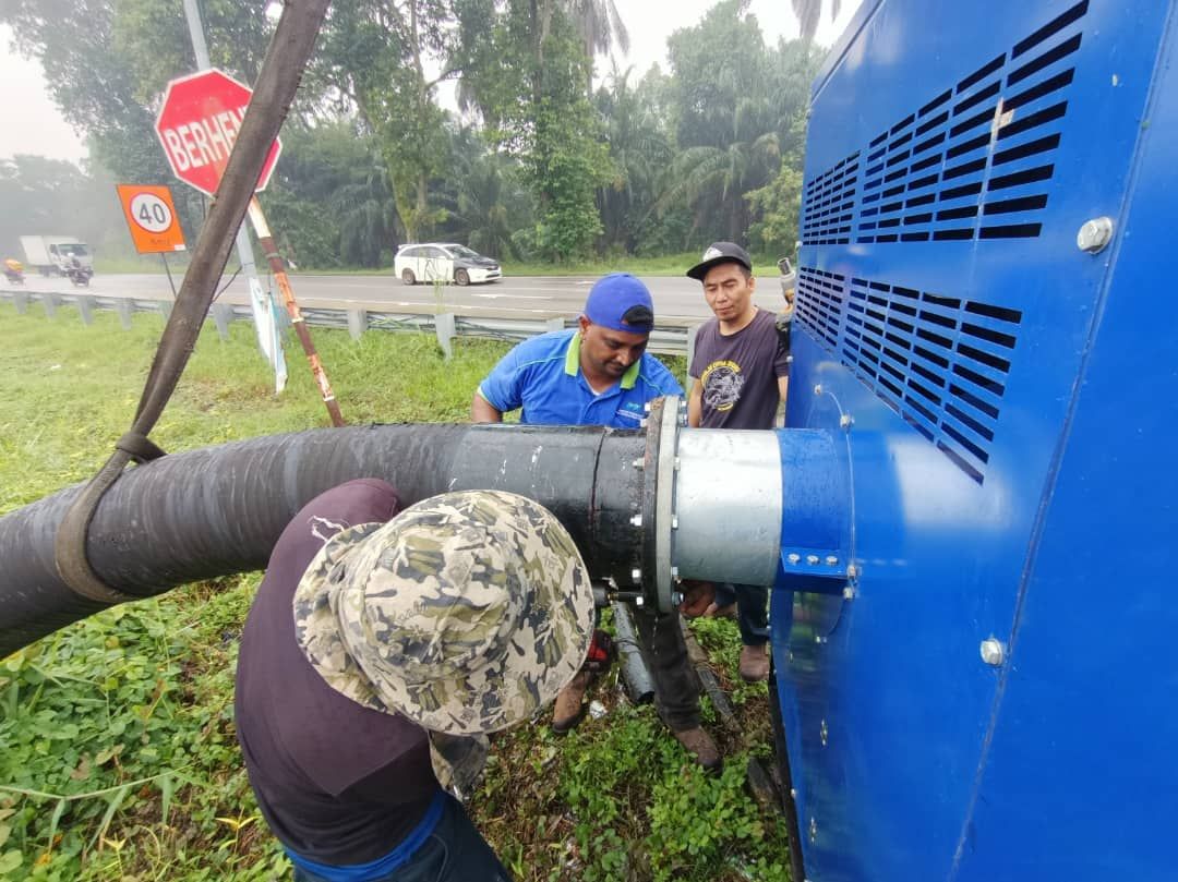 PEMASANGAN PAM BAGI KAWASAN AIR GENANG DI MERU, KLANG