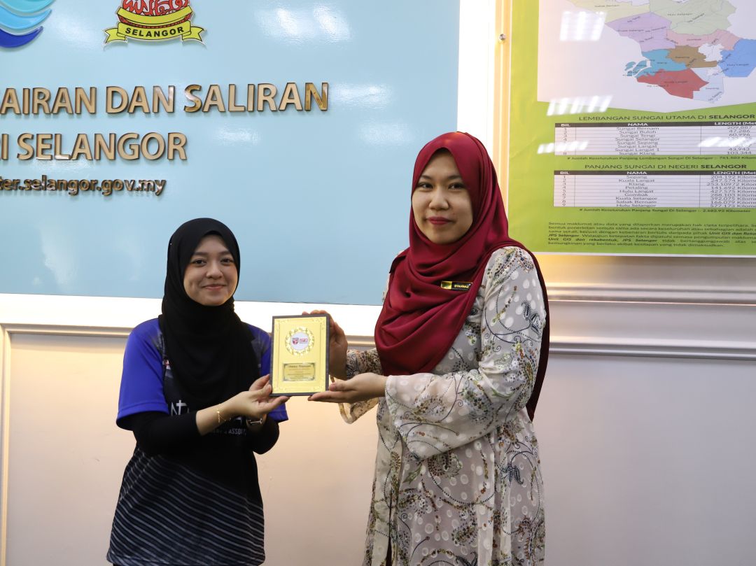 LAWATAN KERJAYA UNTUK PROGRAM MATHSTATS EDUVENTURE 2023/2024 KELAB MAHASISWA MATEMATIK DAN STATISTIK (KMMS) UNIVESITI PUTRA MALAYSIA (UPM) KE JABATAN PENGAIRAN DAN SALIRAN NEGERI SELANGOR