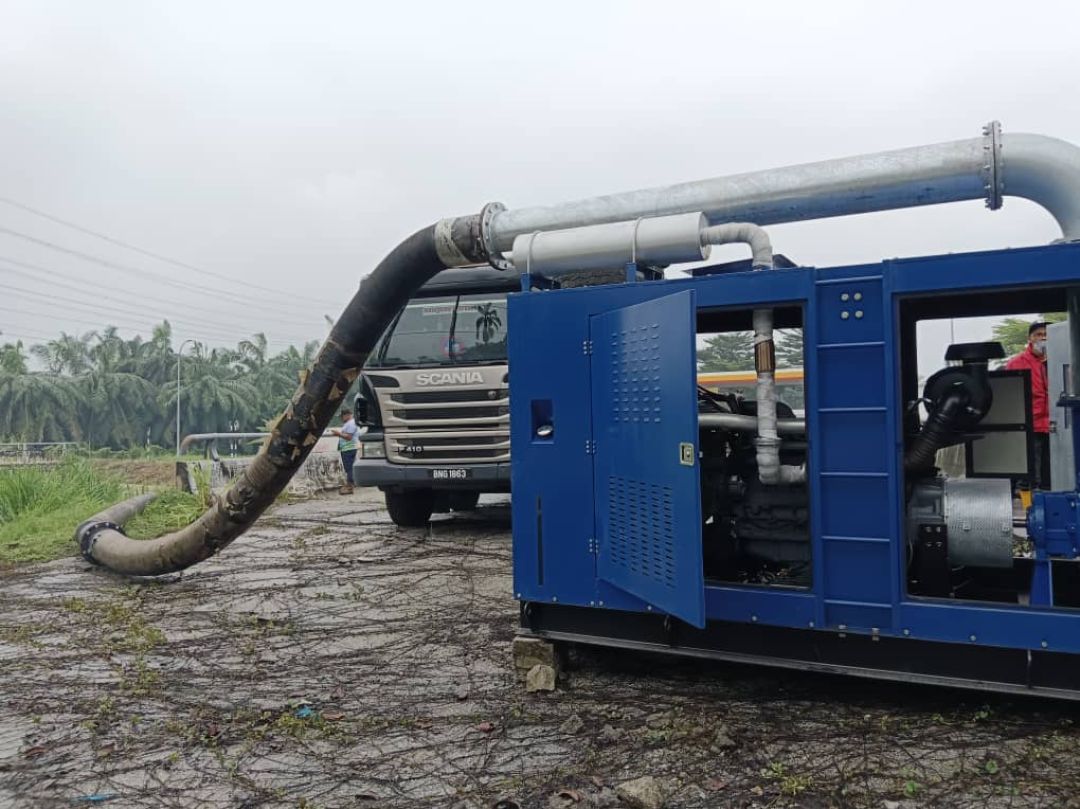 PEMASANGAN PAM BAGI KAWASAN AIR GENANG DI MERU, KLANG